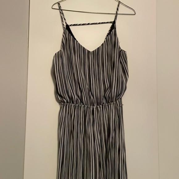 Black and White Striped Jumpsuit - Picture 3 of 3